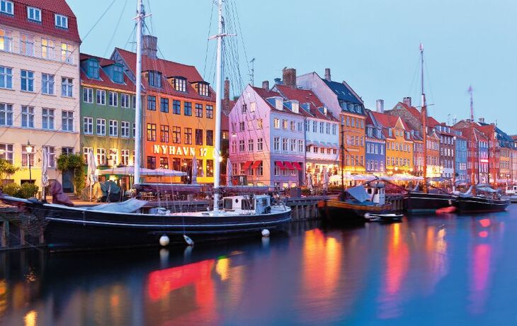 Nyhavn in der Abenddämmerung