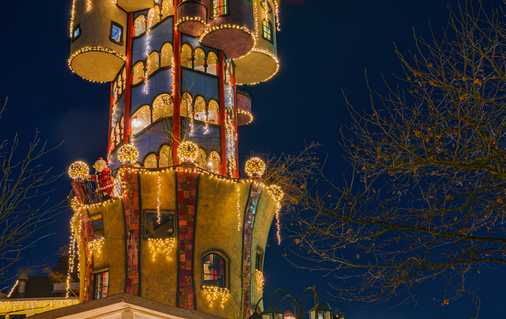 Kuchlbauer Turm - ein Hundertwasser Architekturprojekt, geplant und bearbeitet von Architekt Peter Pelikan ©Gruener Janura AG, Glarus, Schweiz ©Foto: Brauerei zum Kuchlbauer GmbH & Co KG