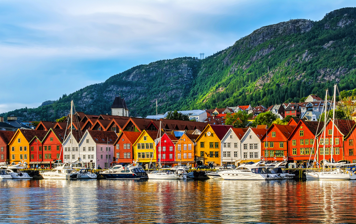 Bergen, Blick auf die historischen Gebäude